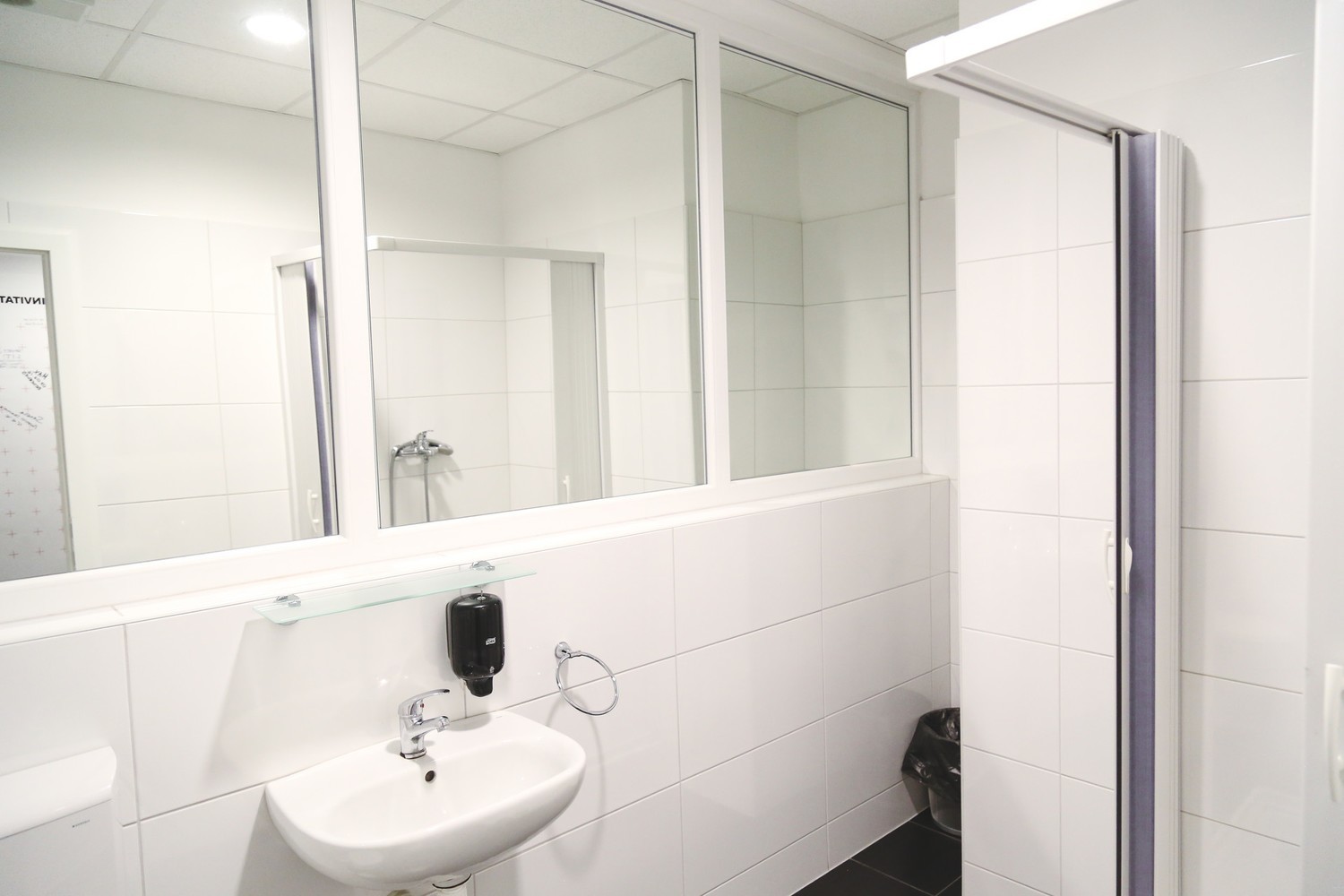 Bed in 8-Bed Dormitory Room in SPLIT (Ensuite bathroom) | best hostel in Split 6