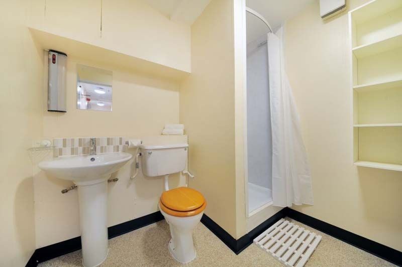 Cheap single room in a 2-room apartment with Shower/WC and Kitchen in Graz student housing 7