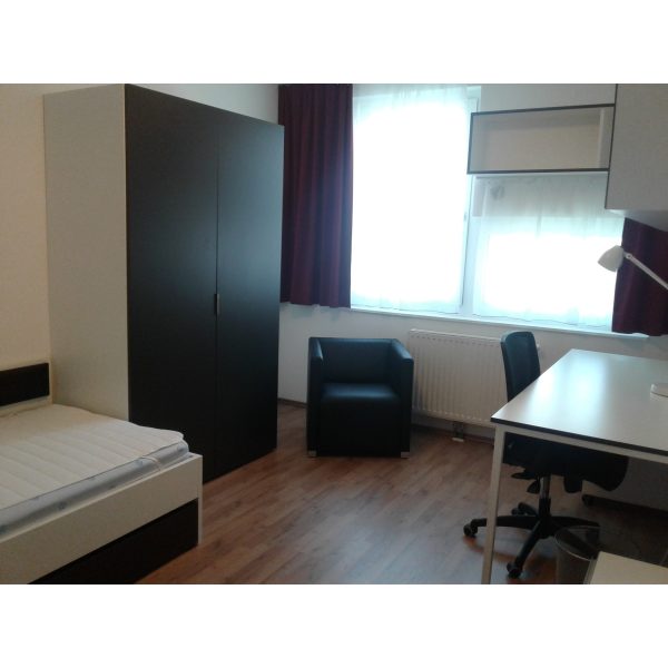 Twin room (single-use) in Innsbruck with meal included in rent: Exclusive offer 10