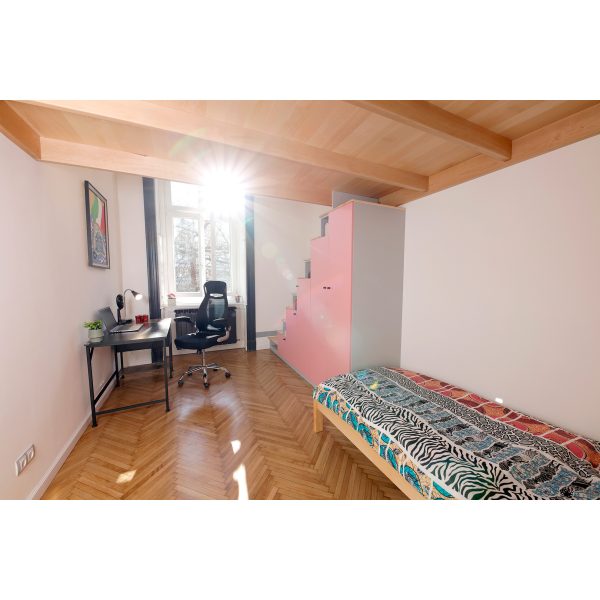 SINGAPORE: STUDIO 9. ERASMUS STUDENT ACCOMMODATION BUDAPEST 21 sqm room for max 2 persons 37