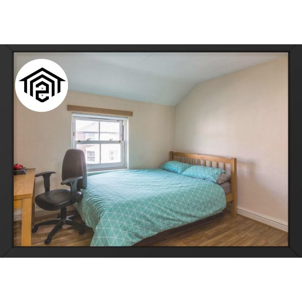 2- Bedroom Flat within walking distance to Canning Circus, fully inclusive of bills and wifi internet