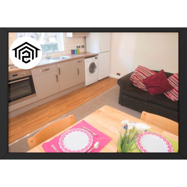 Self contained apartment - University Quarter (One room available to rent from 18th November for 2024-25)