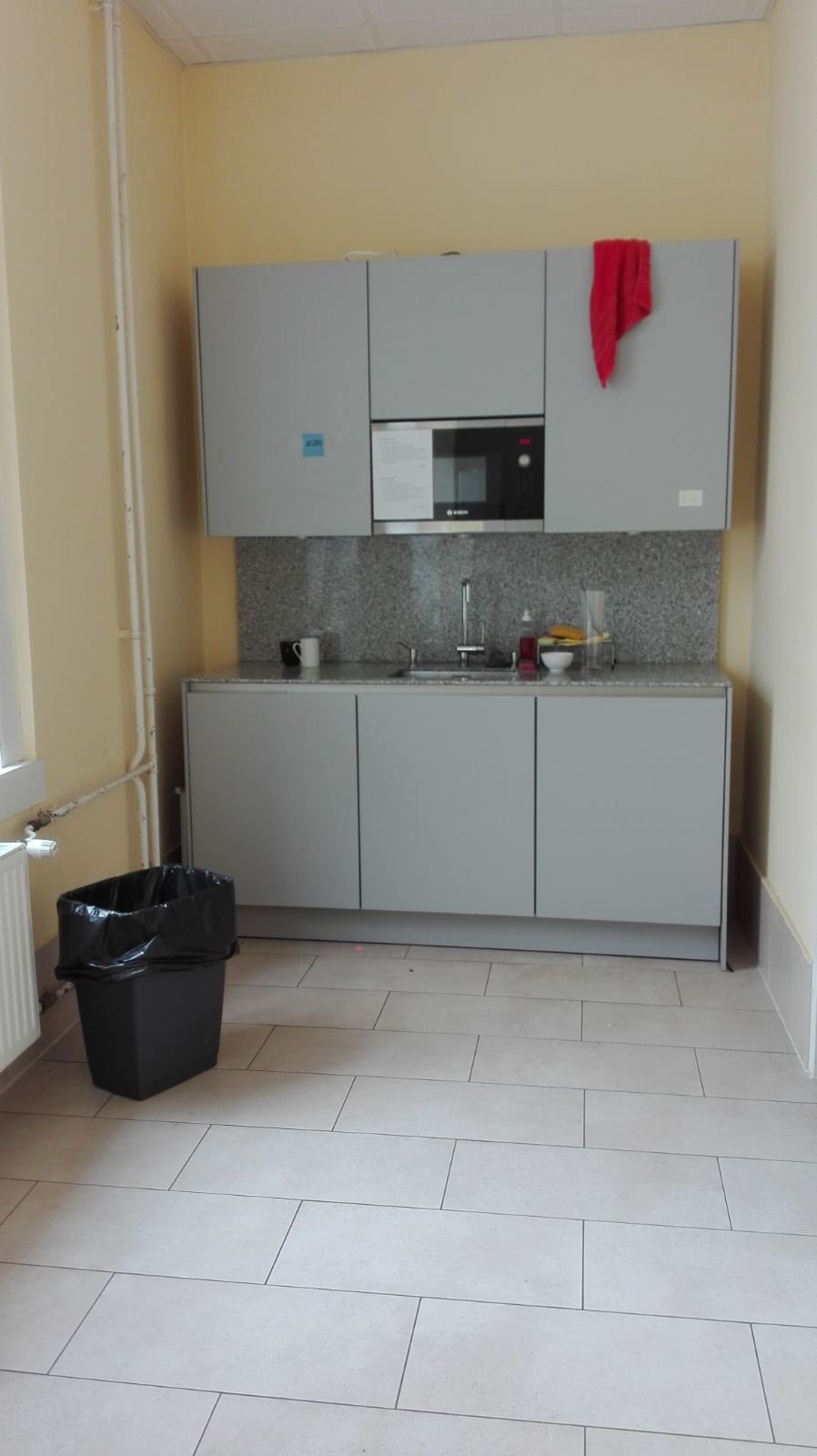 Single room with shower & toilet (Common Kitchen) 9