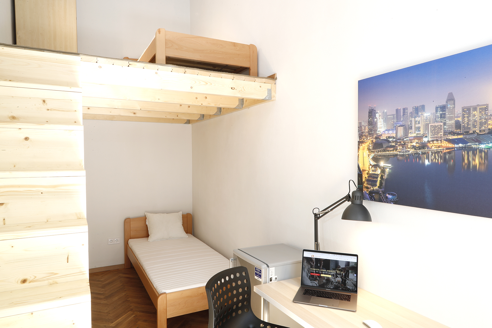 SINGAPORE: STUDIO 9. ERASMUS STUDENT ACCOMMODATION BUDAPEST 21 sqm room for max 2 persons 2