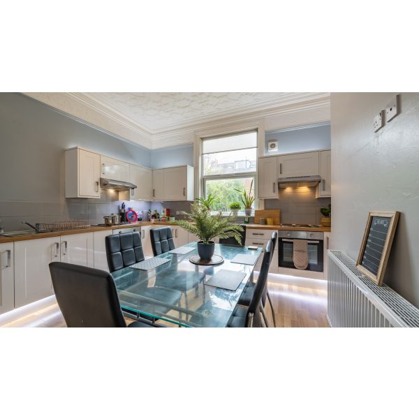 8 bed house in Hyde Park close to Leeds University (36 Ebor Place, Hyde Park, Leeds, LS6 1NR) 38
