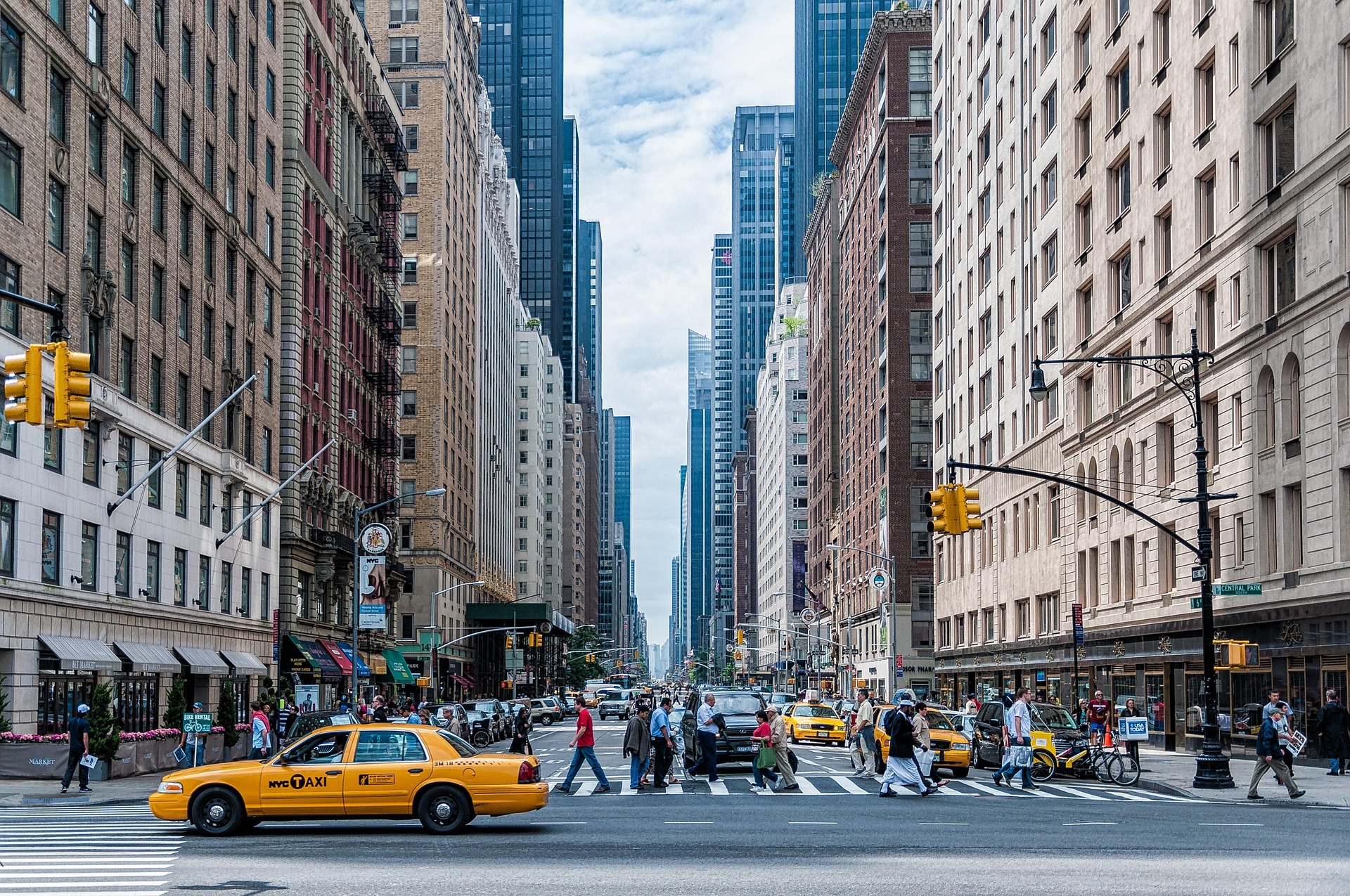 pexels-pedestrians-1853552_1920